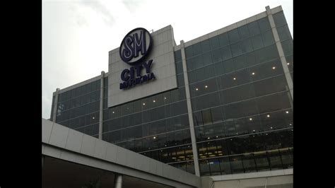 RELX SM City Marikina, Marcos Highway, Marikina City (2024).